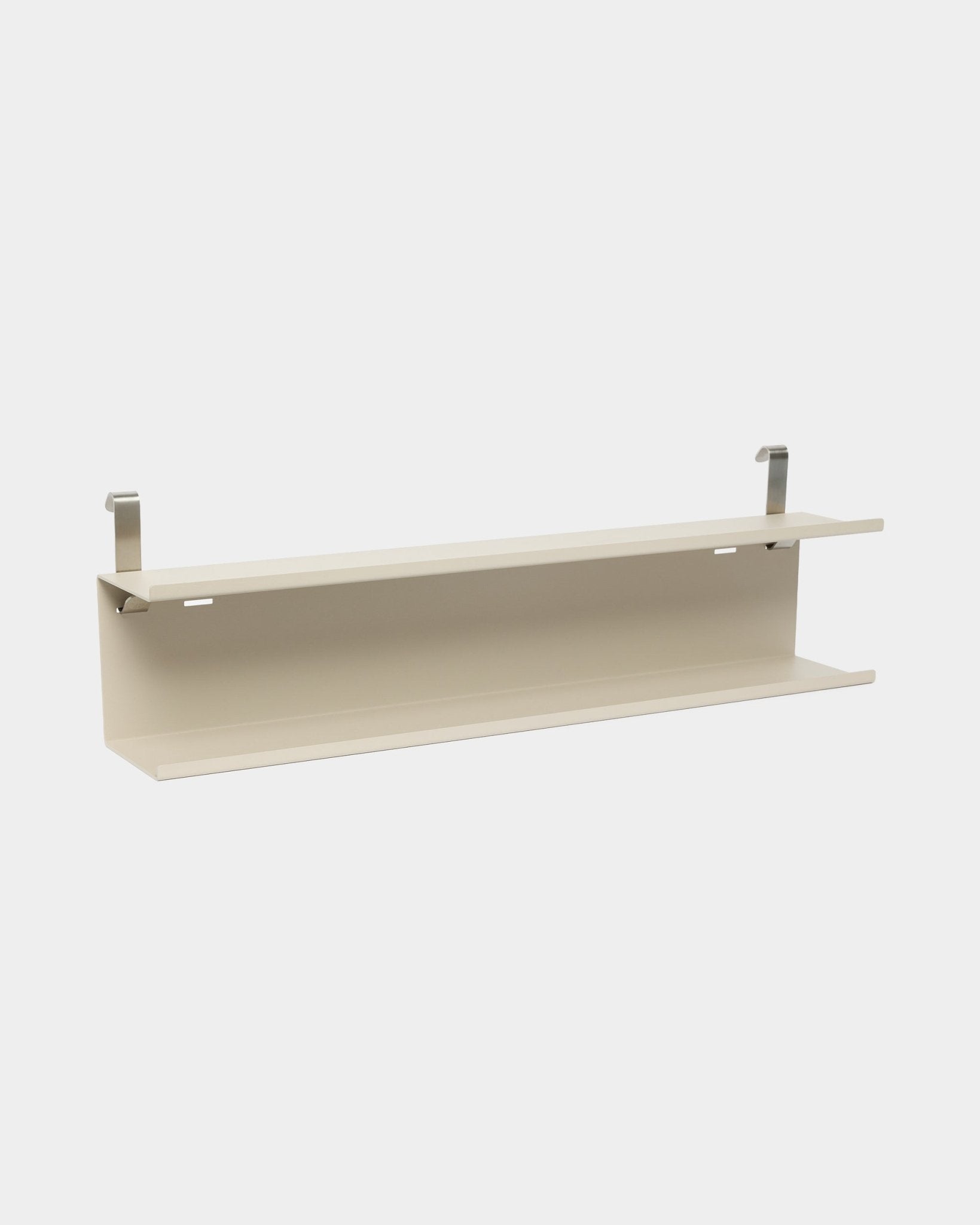 Étagère métallique double WoodUpp BM1 en beige, 63,5 cm, en steel thermolaqué, avec deux supports et un design ouvert en dessous pour un rangement modulable sur des panneaux acoustiques.